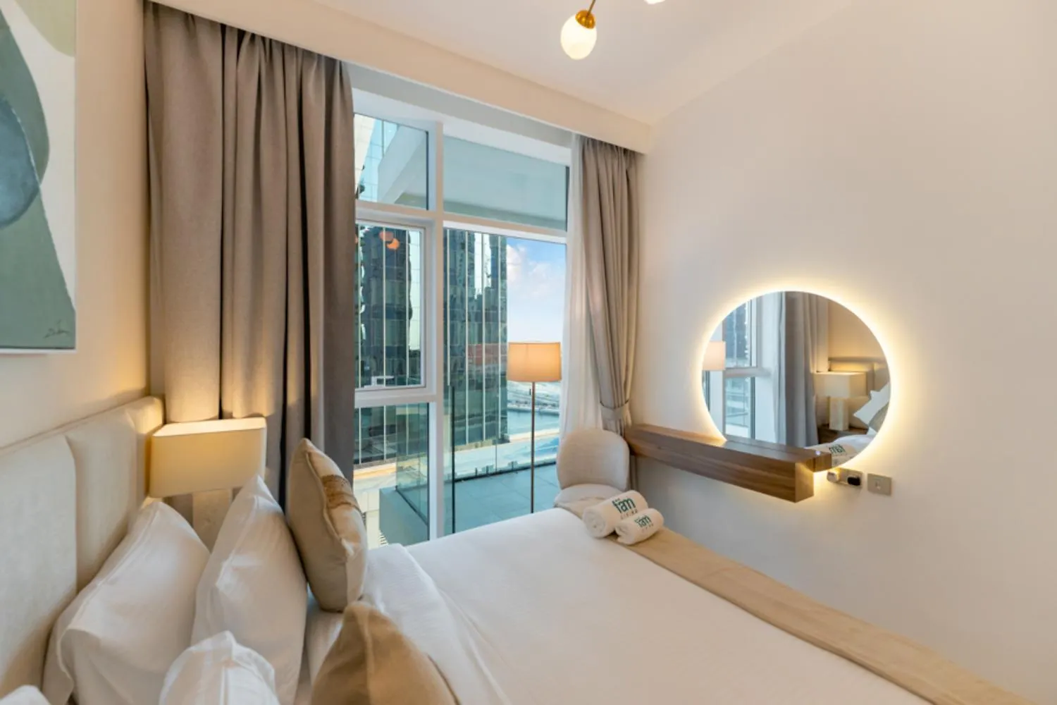 Fam Living - Urban Oasis 2Bedroom, Business Bay Dubai 0*,