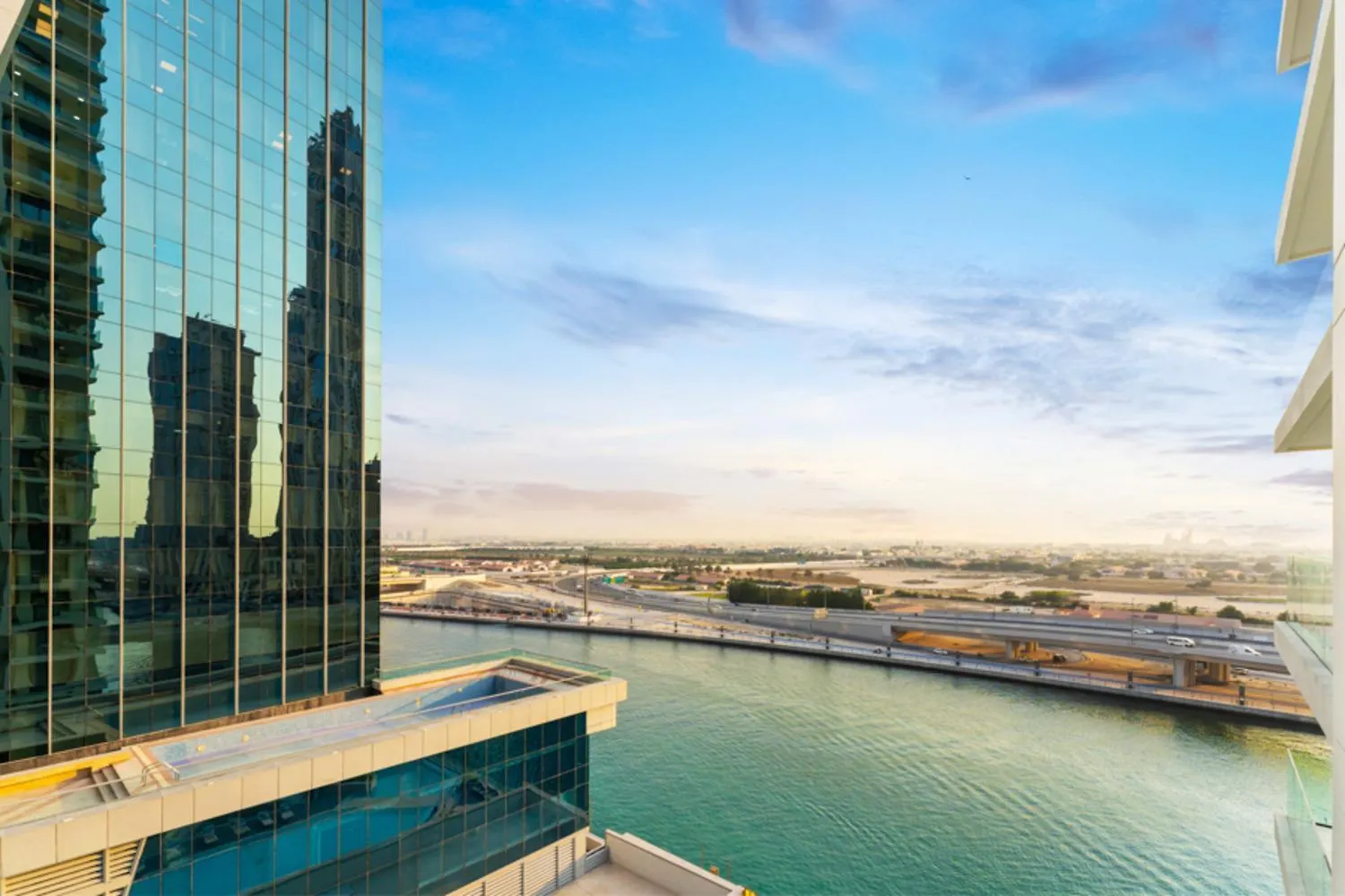 Fam Living - Urban Oasis 2Bedroom, Business Bay Dubai Appartement