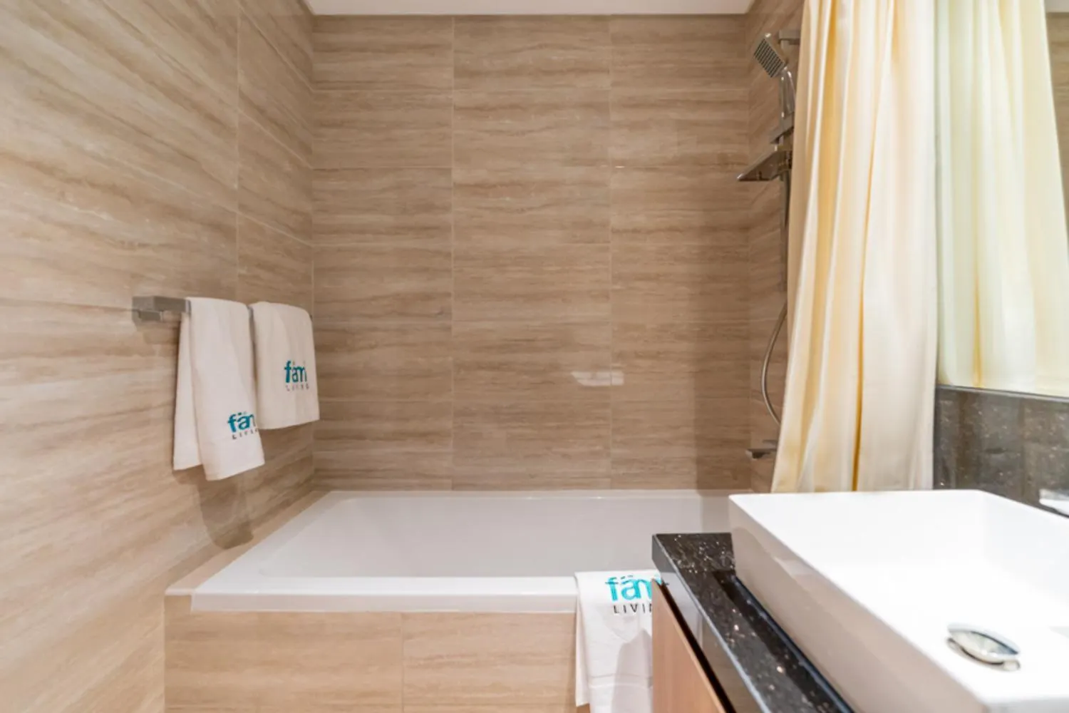 Fam Living - Urban Oasis 2Bedroom, Business Bay Dubaj Apartmán